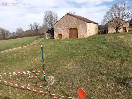 grange en pierre et maison à rénover