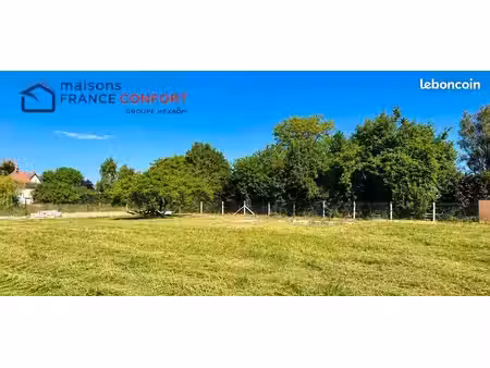 terrain 1 065 m² venon