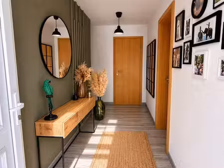 appartement 3 pièces de caractère – 85 m² avec terrasse  cave et parking privatif