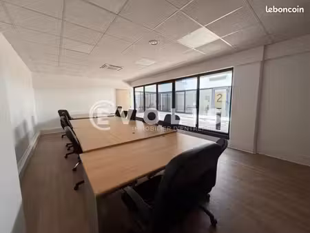 bureau 45 m²