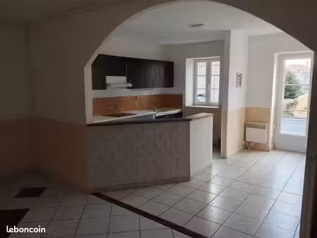 loue maison de ville 5 pièces