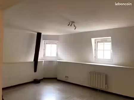 centre ville fresnay sur sartheappartement à louer
