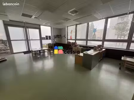 local commercial 367 m²