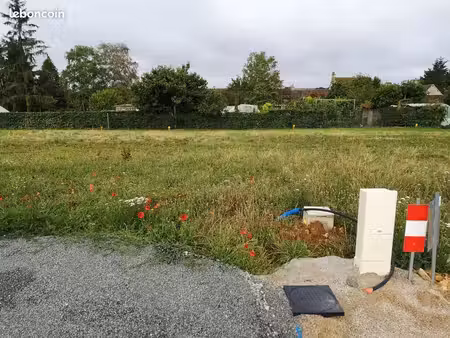 terrain à bâtir de 457 m² à bourg-le-roi (72)