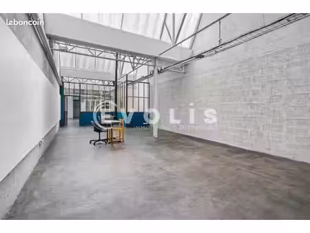 bureaux 216 m²