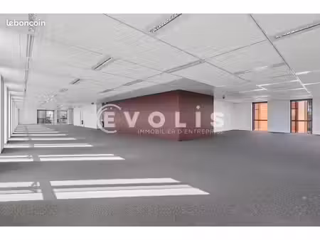bureaux 6 622 m²