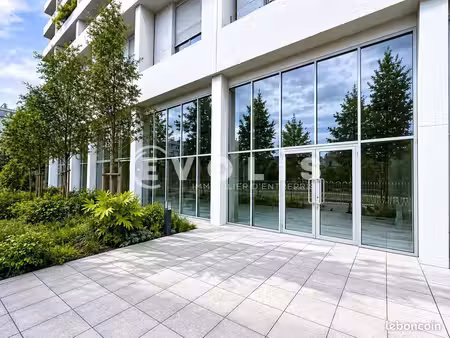 bureau 109 m²