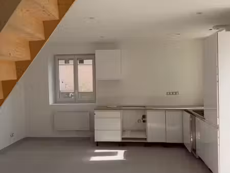maison a vendre - beau potentiel sur terrain de 950m2