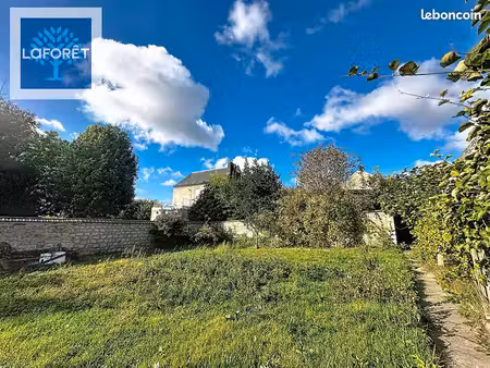 terrain 376 m² parmain