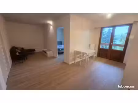 refait à neuf 2 pièces 38m² collonges sous salève meublé charges comprises (chauffage + ea