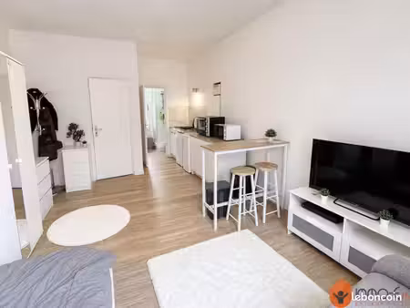 studio 1 pièce 23 m²