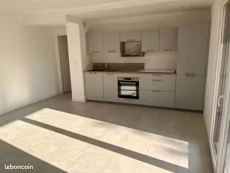 appartement 3 pièces 59 mètres carrés
