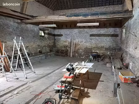 location grange pour stockge 60 m2