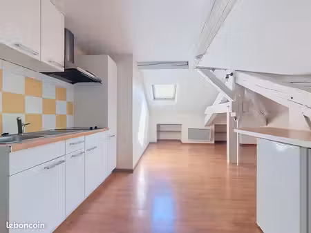 studio 1 pièce 30 m²