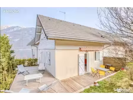 t2 avec jardin et terrasse vue lac sans vis a vis