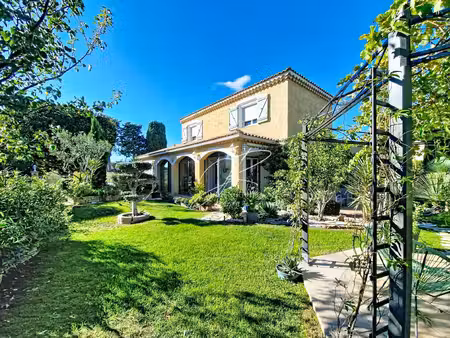 maison t5 4 chambres 140 m² piscine et garage
