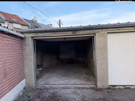 grand garage à vendre quartier st anne