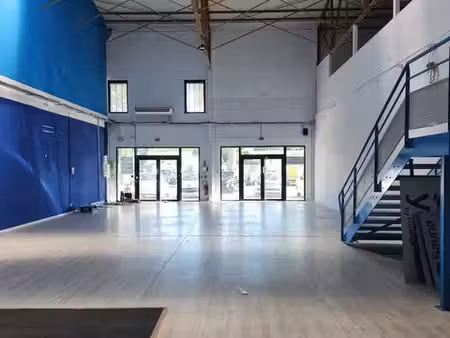 local commercial 850 m2 divisible