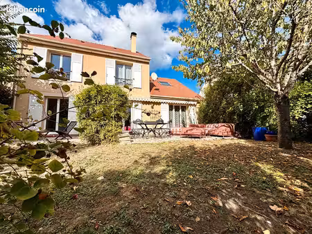 maison 6 pièces 155 m²
