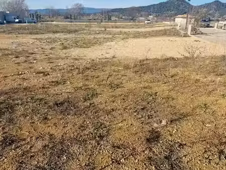 vente terrain 300 m² à peyrolles-en-provence (13860)  153 000 €