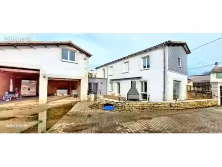 maison 5 pièces 195 m²