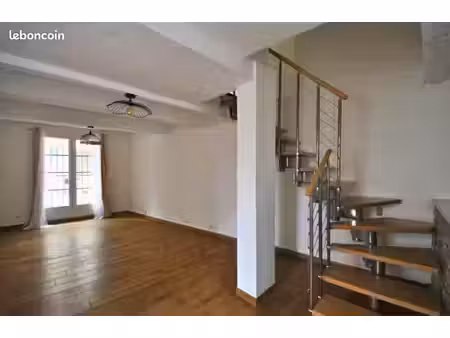 vend maison de ville 100m2