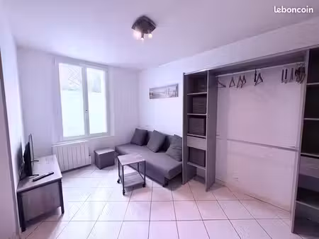 hypercentre  studio 18m2 au rez-de-chaussée