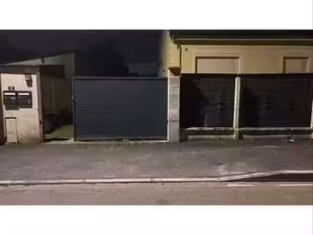 maison loué en 2 appartement