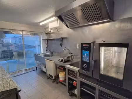 laboratoire alimentaire équipé + magasin – 120 m²