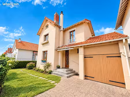 maison 5 pièces 82 m²