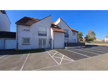 saint-nicolas-en-forêt  appartement t2 rdc avec place de parking privative