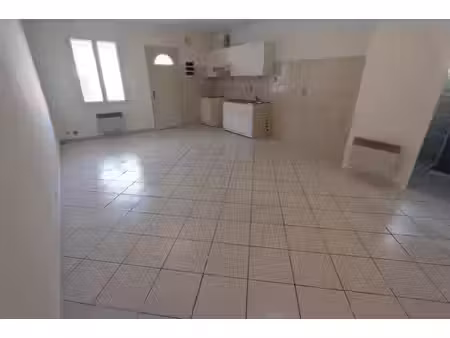 exclusivité  nay a louer appartement t3 50 m² avec garage