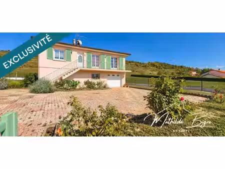 maison avec jolie terrain et sous sol complet !