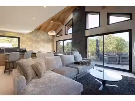chalet aux prestations haut de gamme avec vue sur le lac