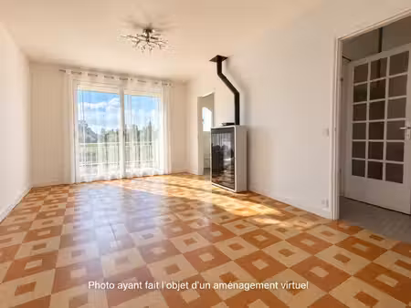 maison de 108 m² avec jardin  véranda et garage à gesnes-le-gandelin