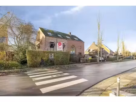 halfopen bebouwing te koop met 5 slaapkamers te kalmthout!