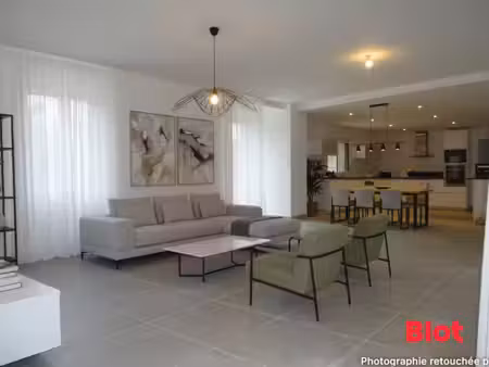 a louer longère renovée de 230 m² habitables - 7 pièces - 5 chambres