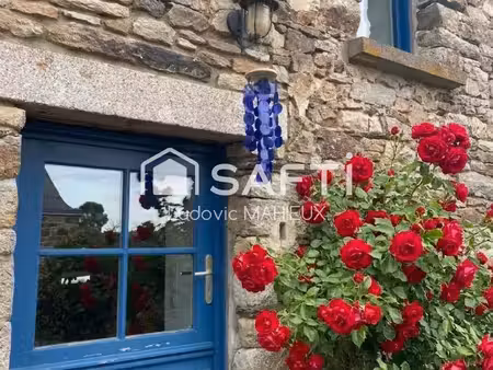 jolie maison en pierre dans un petit hameau  proche bourg