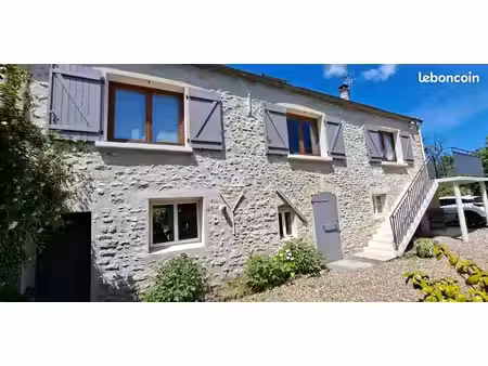 maison ancienne en pierres