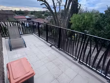 t2 avec terrasse couffouleux