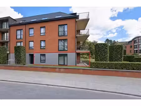 appartement récent avec terrasse et parking intérieur