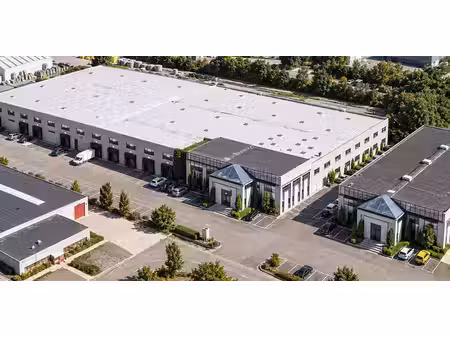 entrepôt à louer à wauthier-braine pour € 14.000