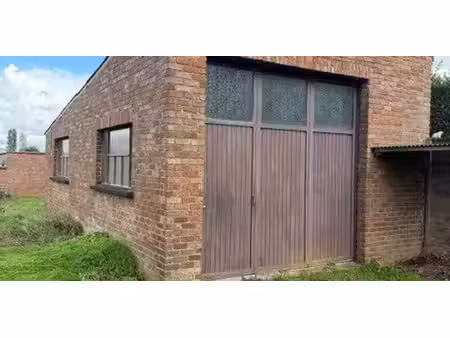 entrepôt à louer à lauwe pour € 250