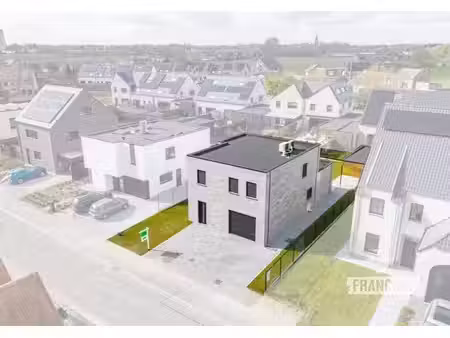 maison 4 façades avec 3 chambres  bureau et garage à assene…