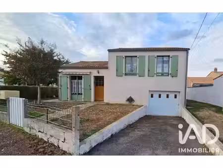maison traditionnelle à la chaize-le-vicomte (85310)