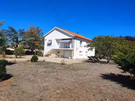 maison à vendre à roullet-saint-estèphe (16440) - charente