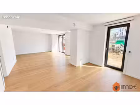 appartement 3 pièces 82 m²