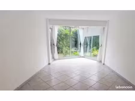 appartement 84m²   3 chambres avec jardin