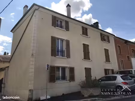 immeuble 220 m² bouafle
