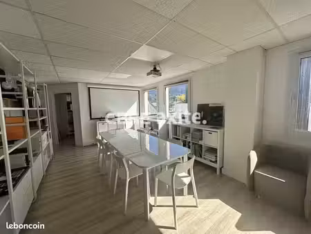 bureaux 51 m² annecy le vieux